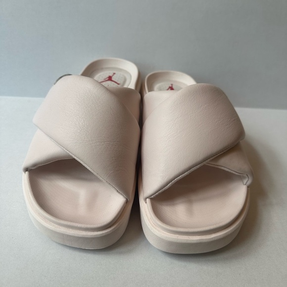Nike Jordan “Sophia” Light Pink Slide Sandals Size 9 EUC! - Picture 6 of 9